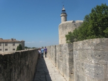 Aigues-Mortes (F) - Auf der Mauer
