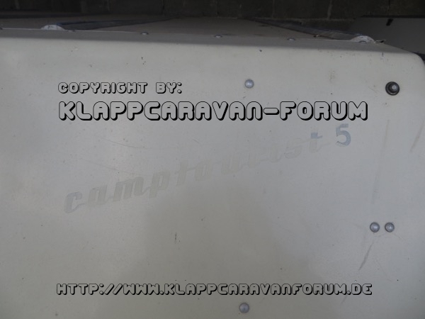 CT5 Schriftzug